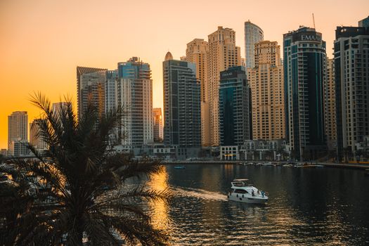 Waarom Dubai uitgroeit tot de opvallendste proeftuin voor AI, klimaat en macht