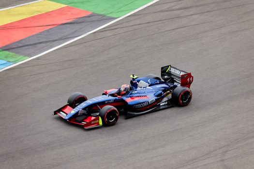 Jos Verstappen is veel meer dan Max’ vader: daarom blijft hij elk F1-weekend belangrijk