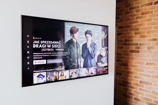 Netflix kijken in 2026 met overzicht van populairste series, thrillers en Scandinavische titels