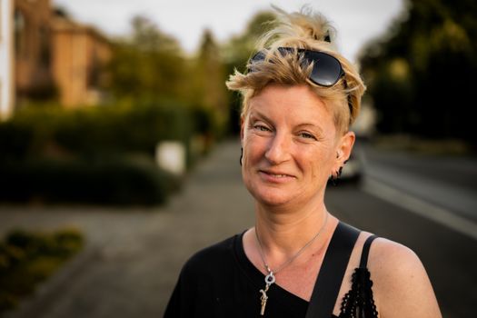 Portret van Ghislaine van Ieperen bij een profielartikel over haar media-aandacht en de wetenschap achter zoektrends